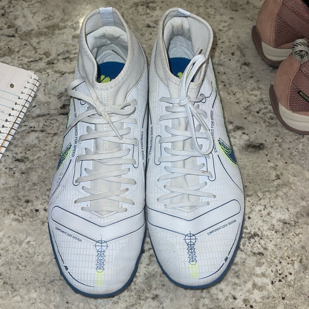 Nike mercurial superfly 8 elite cleats